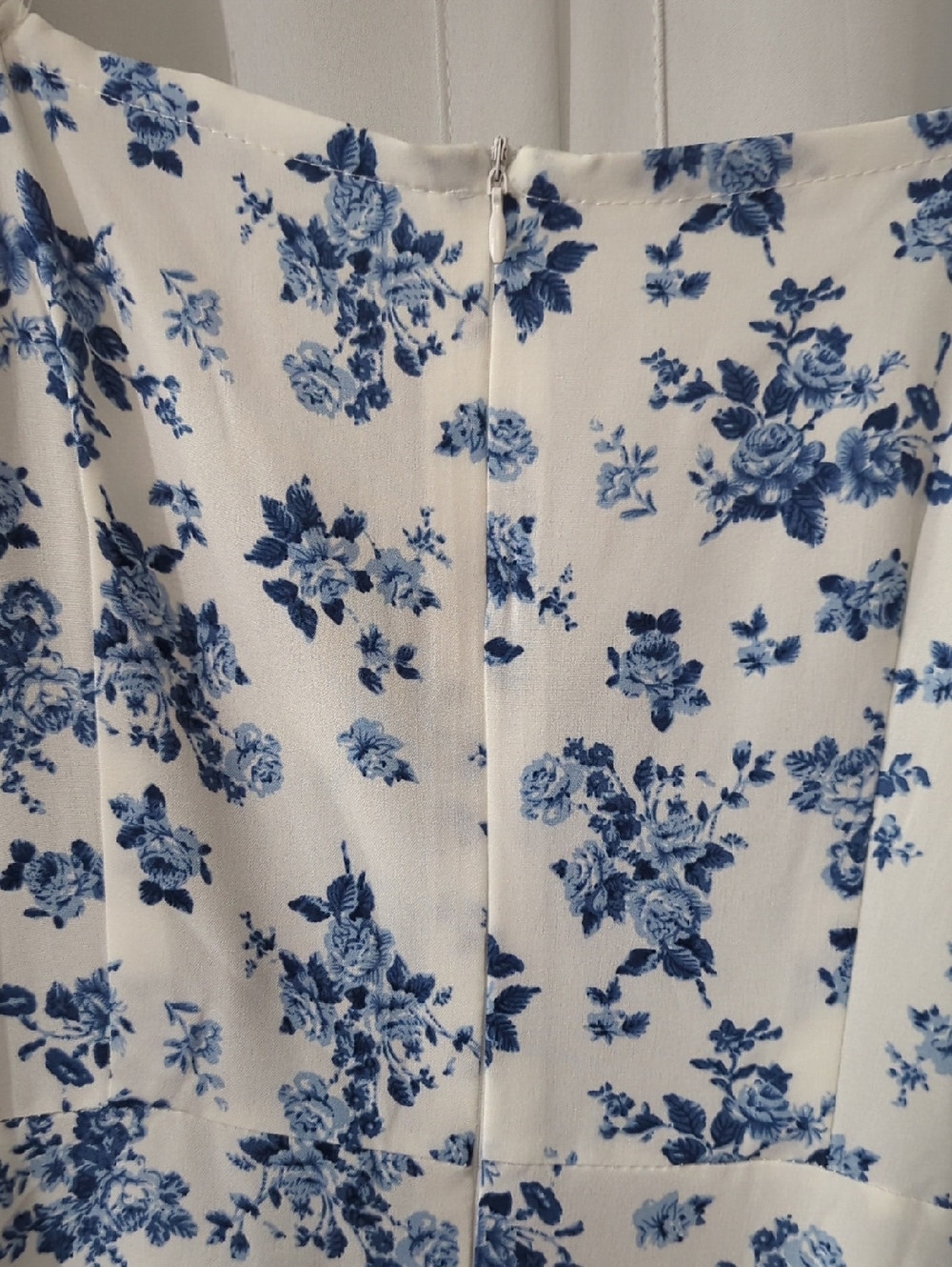 🌸 White & Blue Floral Off-Shoulder Maxi Dress 🌸Size Small | Never Worn - Picture 10 of 16